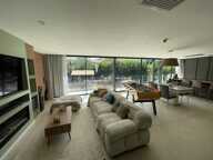 A VENDRE SIX-FOURS-LES-PLAGES 83140 PROCHE DU BRUSC VILLA COTEMPORAINE DE PRESTIGE AVEC PISCINE CHAUFFEE — photo 4