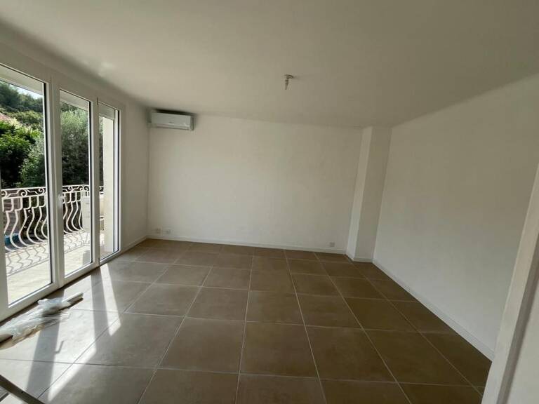 A LOUER HAUT DE VILLA T4 AVEC JARDIN ET PARKING — photo 1