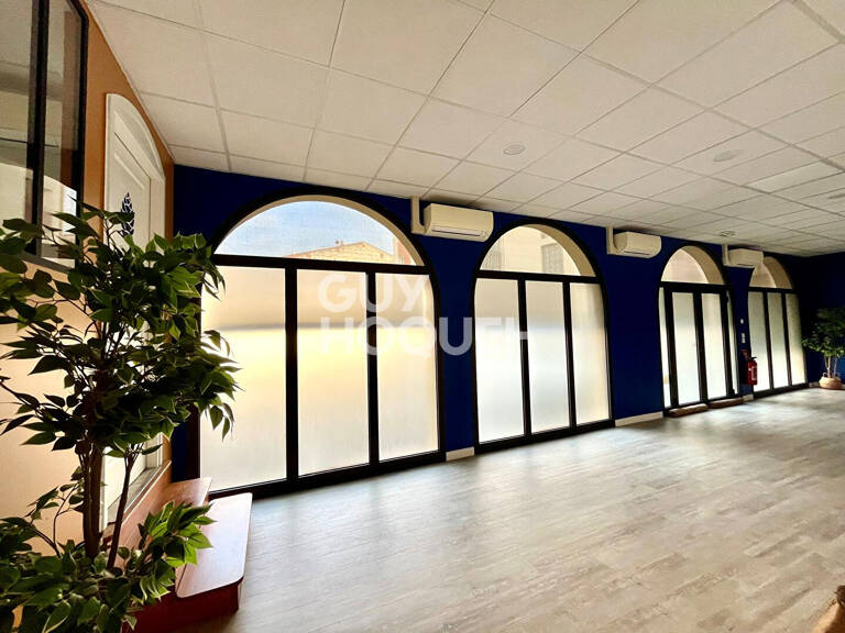 Local commercial Agen 110 m2 — photo 1