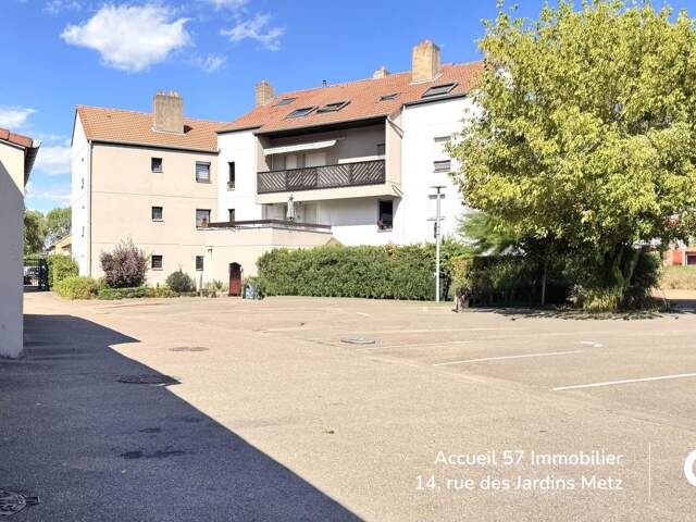 Appartement À Vendre — photo du bien