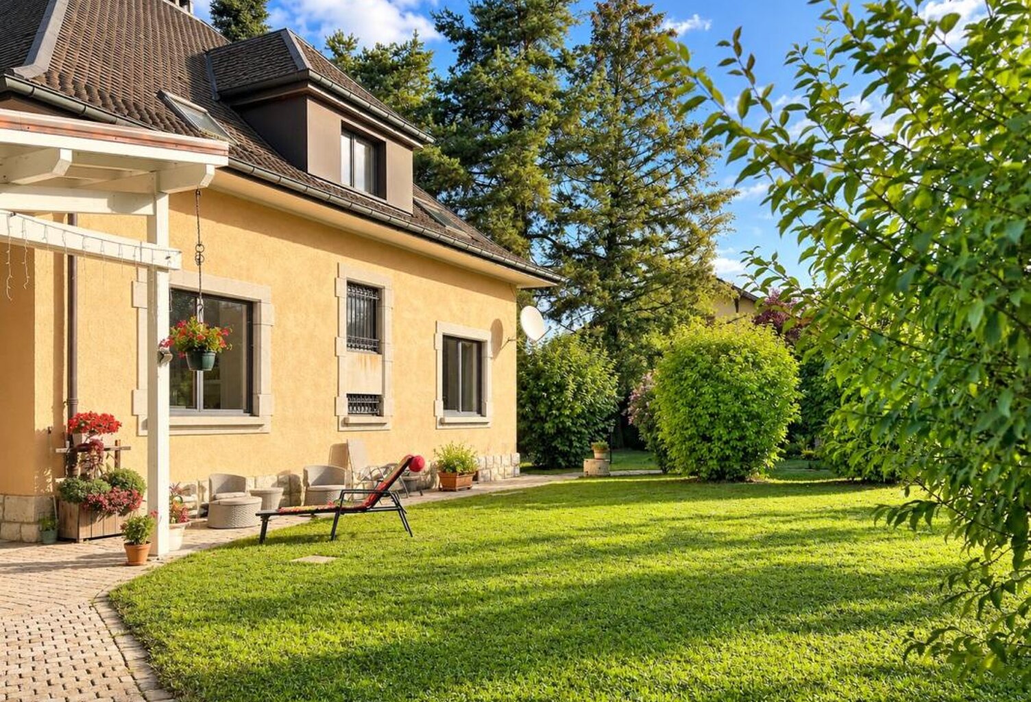 Maison familiale de charme au cœur d’un environnement verdoyant — photo 1