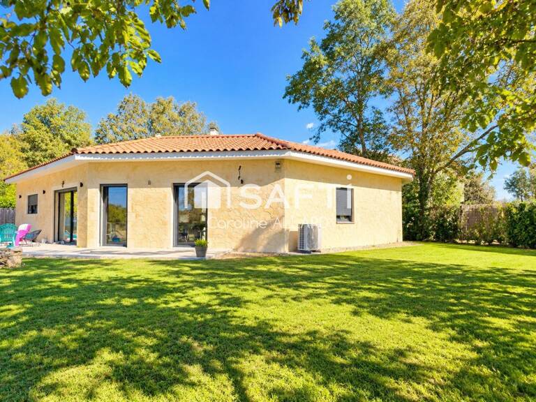 Plain-pied / Proximité commerces / Système de chauffage Gainable / Jardin — photo 1