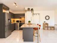 Appartement T3 de 53,60 m² avec piscine, climatisation et parking privatif — photo 3