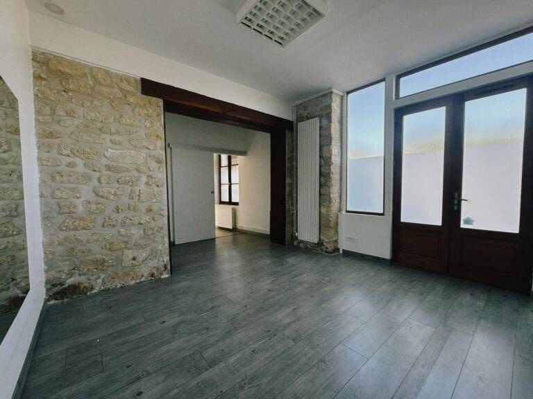 Bien Commercial À Vendre — photo 1