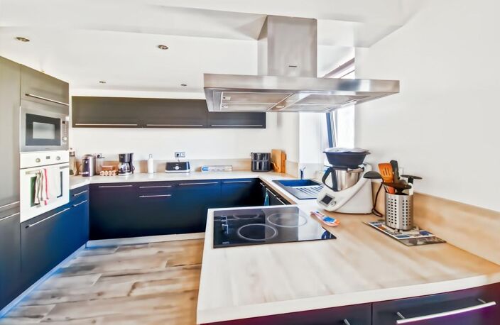 ✨ ❤️ Coup de cœur | Le charme de la pierre     & la modernité d'une rénovation récente  ️   — photo 2
