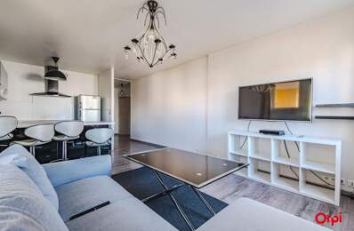 Appartement type 4 avec terrasse et stationnement — photo du bien