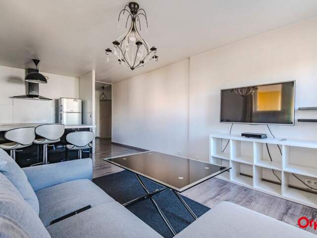 Appartement type 4 avec terrasse et stationnement — photo du bien