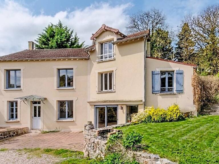 Au coeur du Vexin, une maison de caractère pleine de possibilités — photo 1