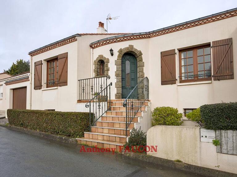 Maison La Roche Sur Yon 4 pièce(s) 117 m2 — photo 1