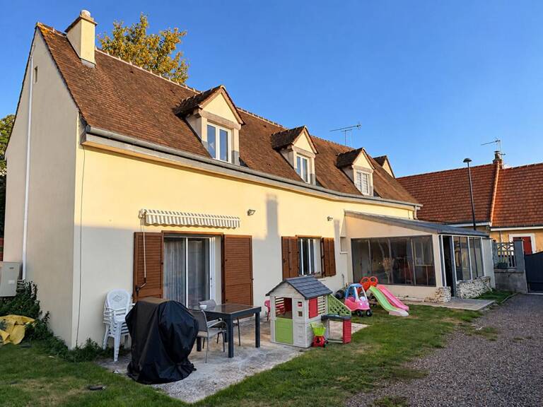 Maison 5 pièces de 110m² avec 3 chambres et jardin — photo 1