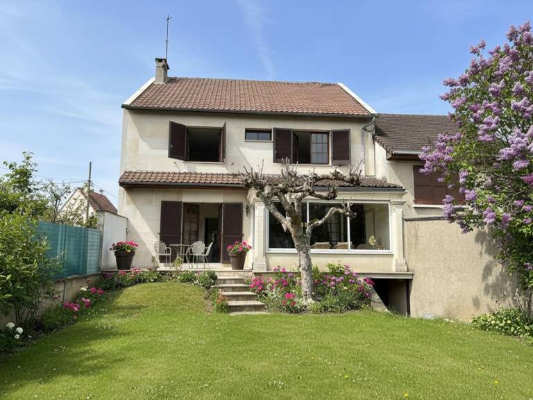 Maison familiale de 117 m2 avec 4 chambres + annexe de 38m2 + 50m2ss — photo 1