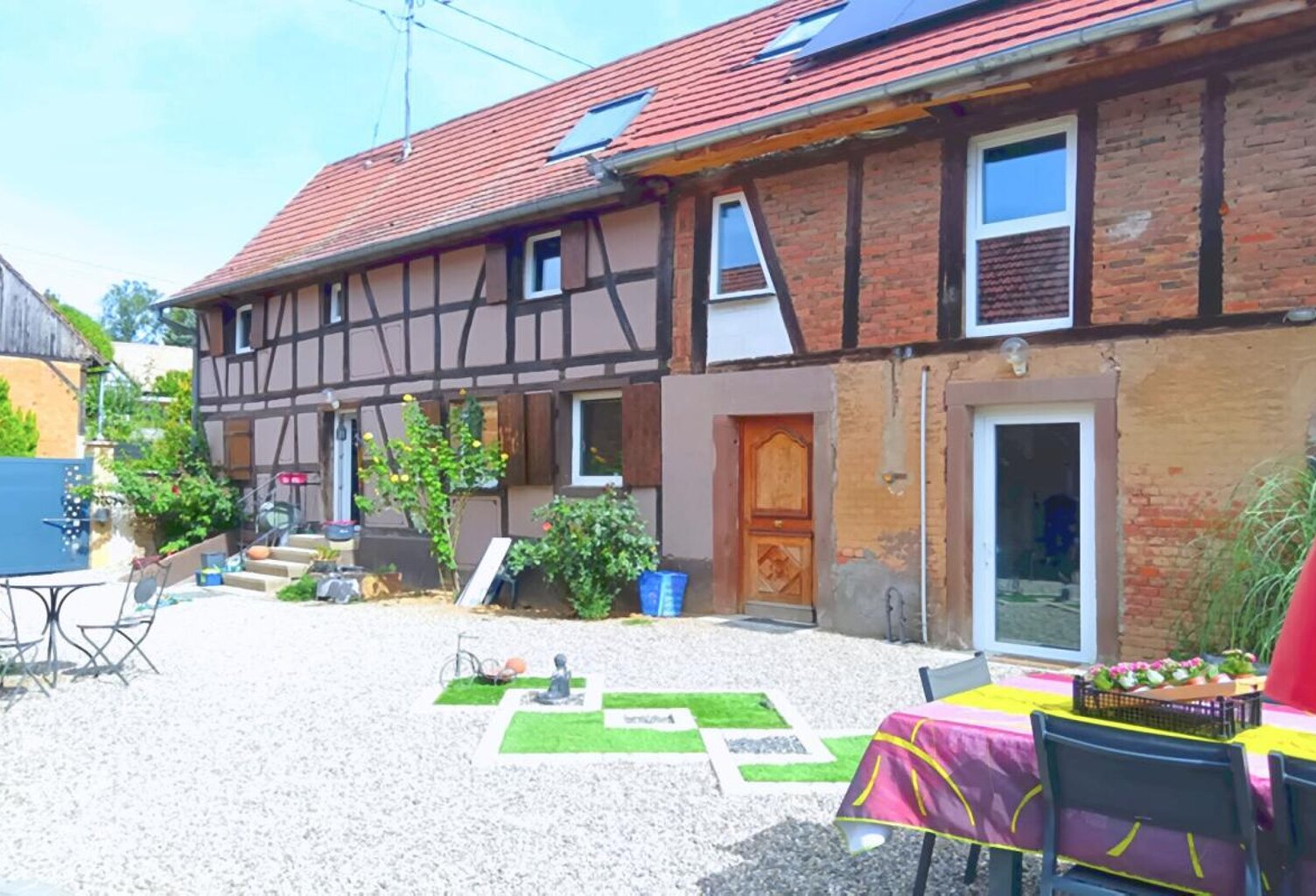 Grande maison Alsacienne rénovée, avec terrain et dépendances, 8 pièces, 246 m2 — photo 1