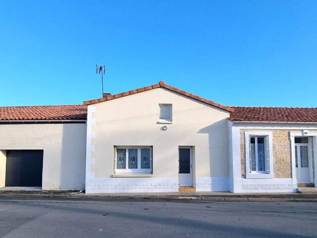 Maison Les Magnils Reigniers 3 pièce(s) 96 m2 — photo du bien