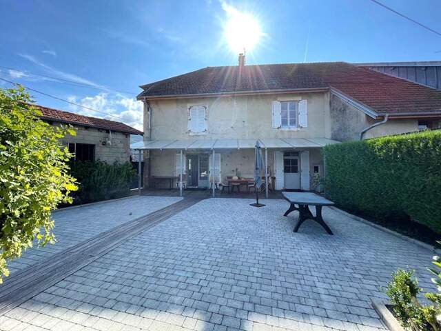 Maison de caractère en pierre  - 170 m²  - Dépendances  - Saint-Hymetière-sur-Valouse — photo du bien