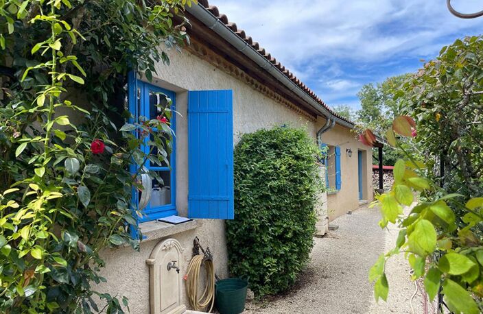 Charmante maison périgourdine avec piscine, beau jardin et dépendances — photo 3