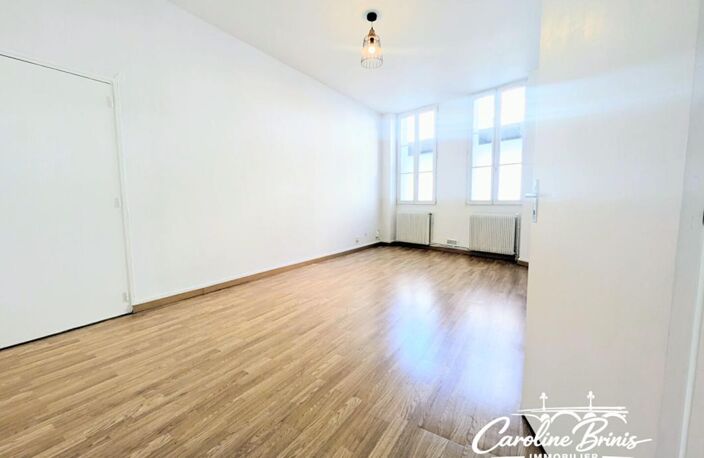 APPARTEMENT RENOVE - BORDEAUX VICTOIRE- T2 DE 40.50 m2 — photo 2
