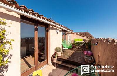 Maison de village avec terrasse et vue dégagée — photo du bien