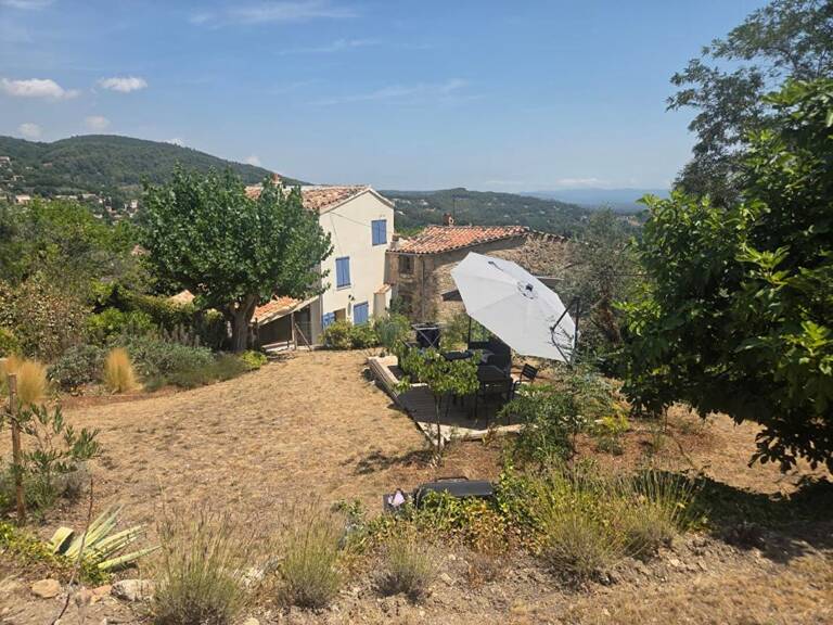 CHARME ET AUTHENTICITE - SEILLANS - — photo 1