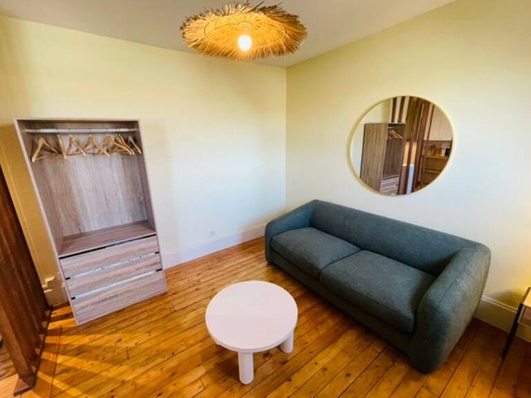 Appartement À Louer — photo 1