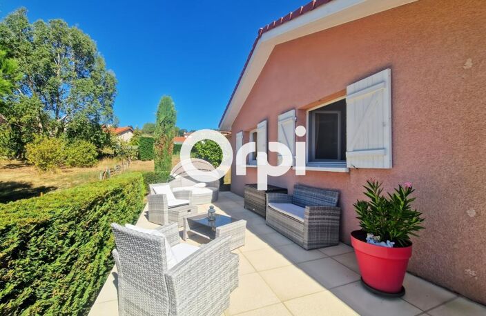 🏡 Pomeys – Maison de 195 m², 5 chambres, sous-sol et espaces extérieurs — photo 3