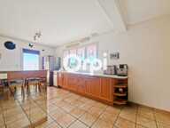   Pomeys – Maison de 195 m², 5 chambres, sous-sol et espaces extérieurs — photo 4