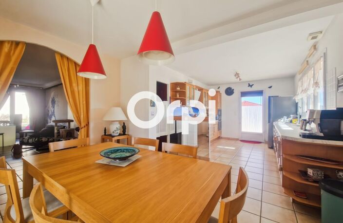 🏡 Pomeys – Maison de 195 m², 5 chambres, sous-sol et espaces extérieurs — photo 5