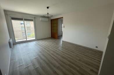 Appartement 3 pièces 890 €