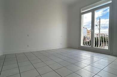 Appartement 3 pièces 700 €