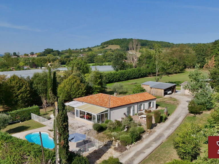 Maison de plain pied, piscine chauffée avec installations éq — photo 1