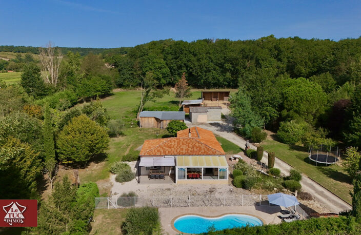 Maison de plain pied, piscine chauffée avec installations éq — photo 2