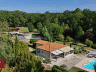Maison de plain pied, piscine chauffée avec installations éq — photo 3