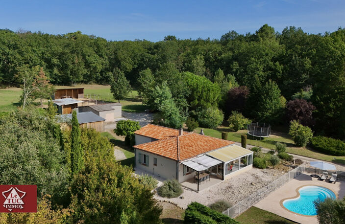 Maison de plain pied, piscine chauffée avec installations éq — photo 3