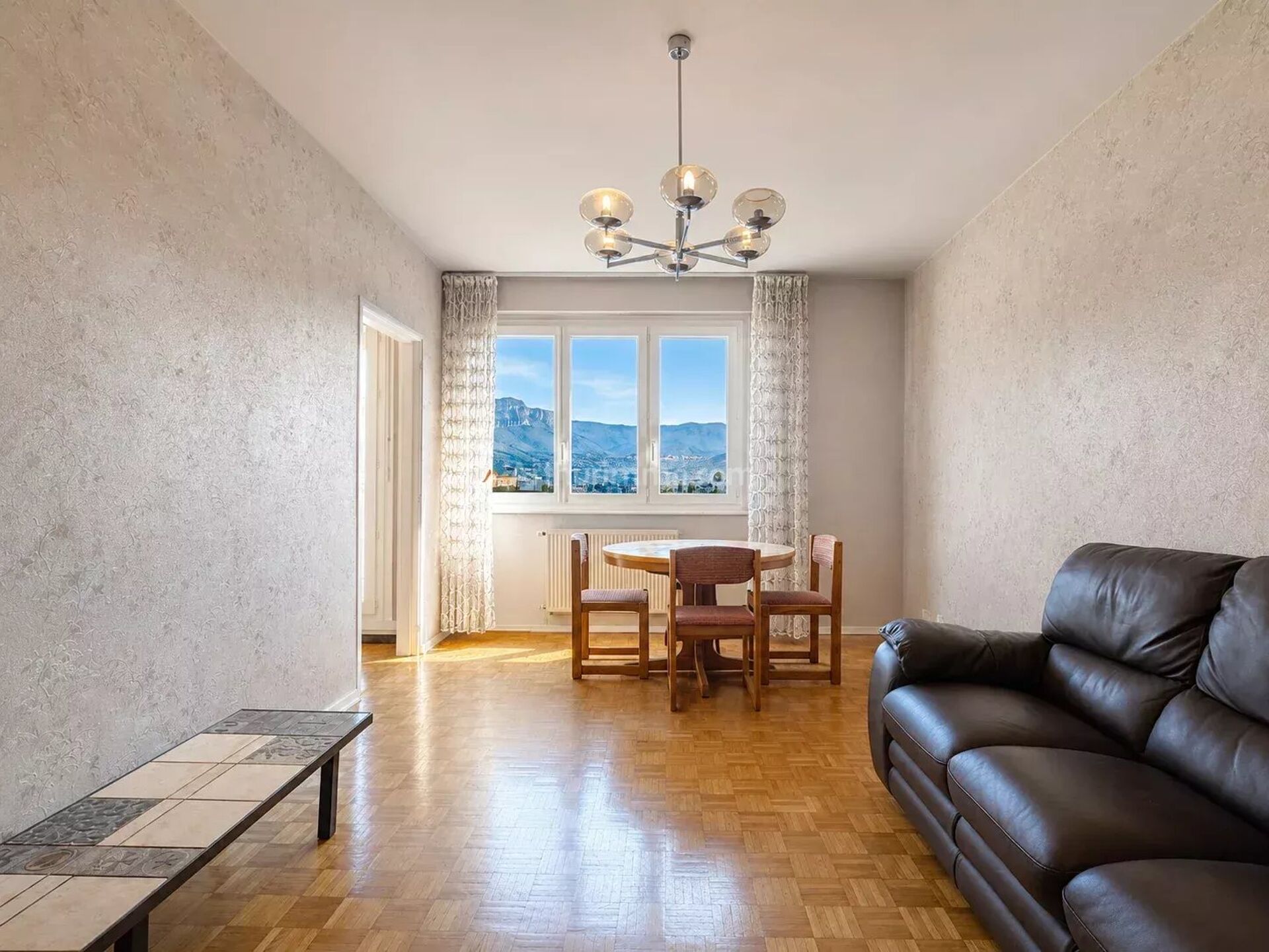 Acheter appartement de 5 pièces 78 m² 140 900 € à Chambéry (73000) : une annonce Arthurimmo.com — 2
