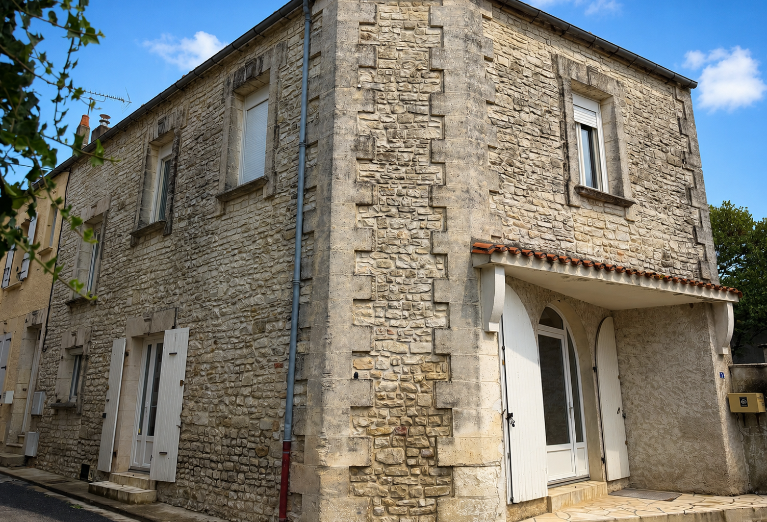 ? Maison de ville avec 2 chambres à Mansle   Idéale pour un — photo 1