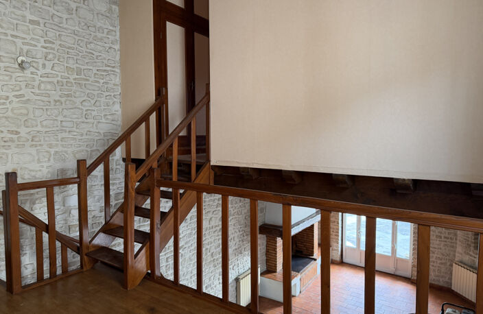 ? Maison de ville avec 2 chambres à Mansle   Idéale pour un — photo 5