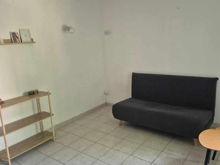 Location Studio 20 m2   Proche La Timone   Marseille 13005 — photo 1