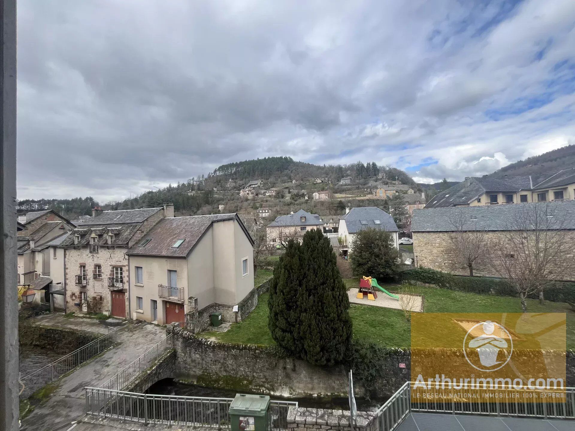 Maison 14 pièces 332 m² · à La Canourgue · 332 m² · 107 000 €