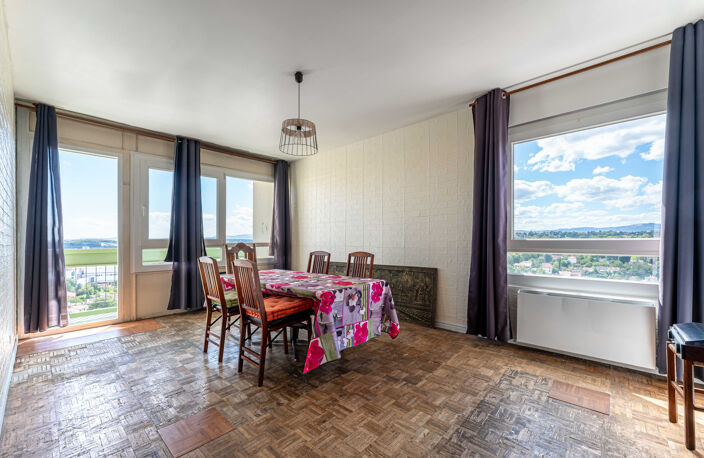 Appartement T4, 3 chambres, 100m2, balcon et cave — photo 3