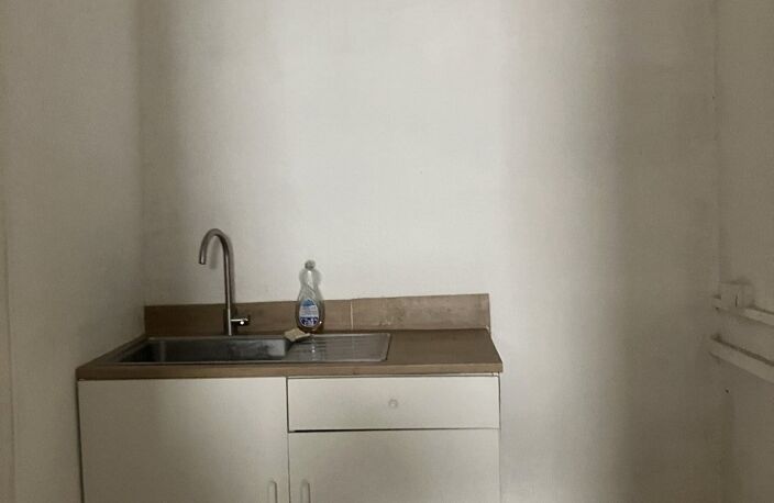 Local commercial — photo 4