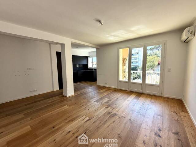 Appartement - 65m² - Bastia — photo du bien