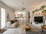 Logement rénové avec 3 chambres + terrasse — photo 2