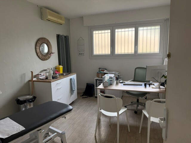 LOCAL PROFESSIONNEL A LOUER ANGERS — photo du bien