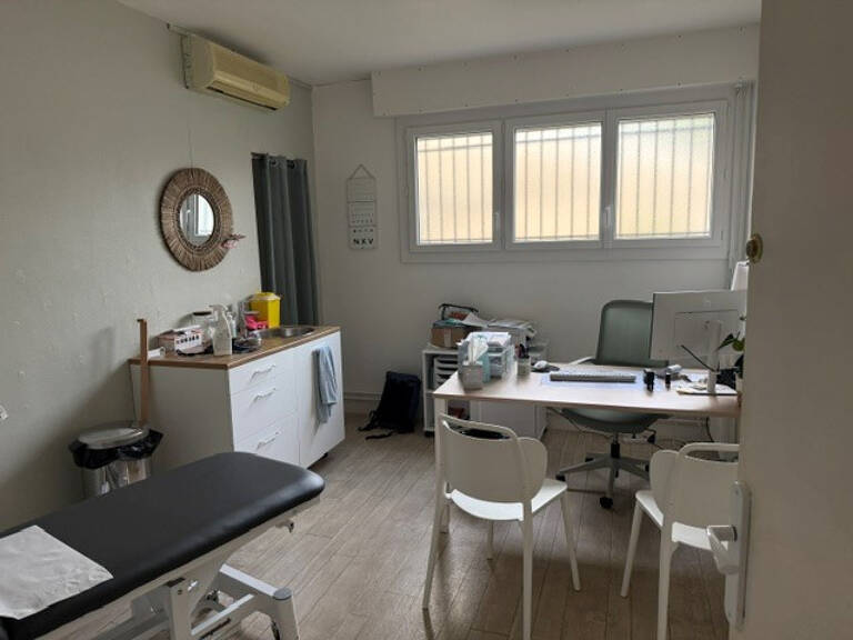 LOCAL PROFESSIONNEL A LOUER ANGERS — photo 1