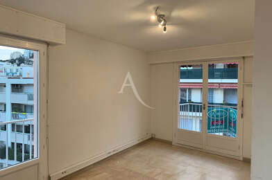 Appartement 2 pièces 833 €