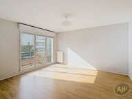 Appartement - 2 chambres - garage - cave - balcon - BEAUREGARD — photo 3