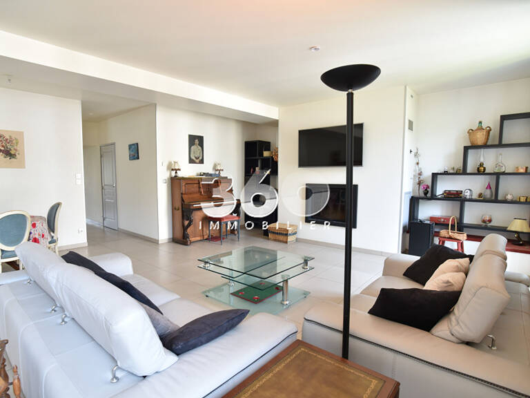 AIX-LES-BAINS Appartement T3 de 202 m² avec potentiel exceptionnel — photo 1