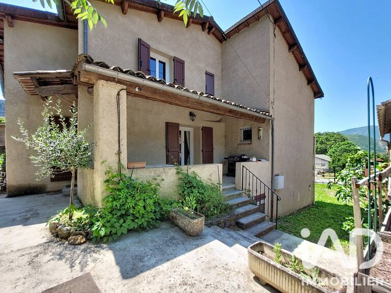 Vente Maison/villa 9 pièces — photo 1