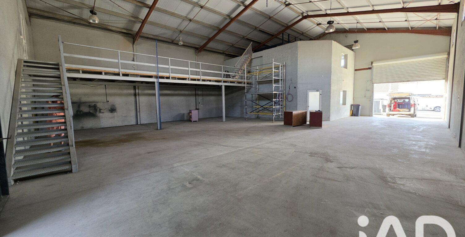 Vente Garage 370 m&sup2; — photo 1