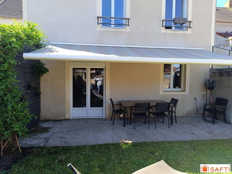 Maison de ville avec 3 chambres et jardin privé. — photo 1