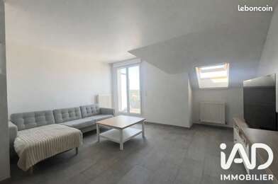 Appartement 2 pièces 910 €